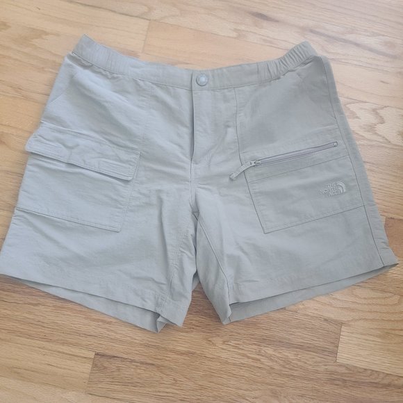 The North Face Pants - The North Face Hiking Shorts Medium
